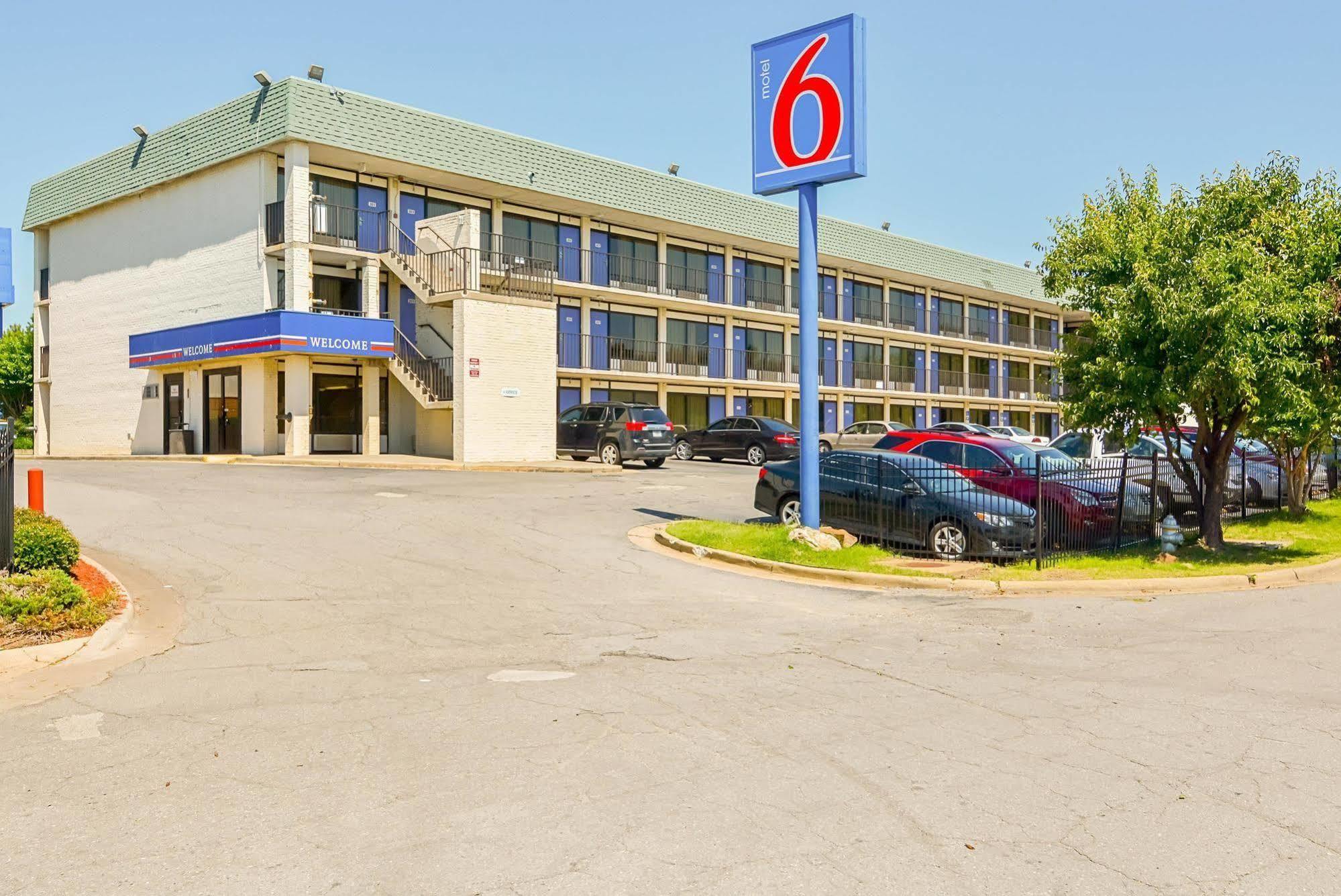 Motel 6-Little Rock, Ar - West Exterior photo